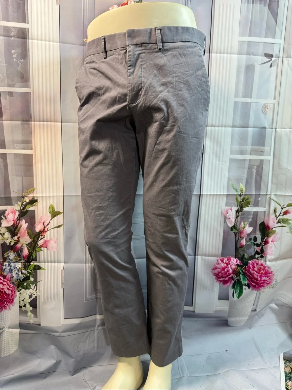 1061-Express Men's Gray Chino Pants